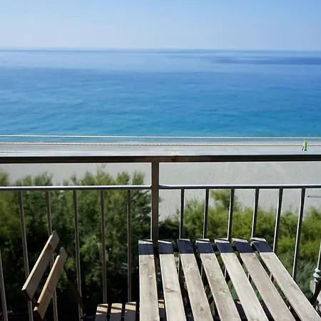 Comfort In Riva Al Mare Belmonte Calabro Exterior photo