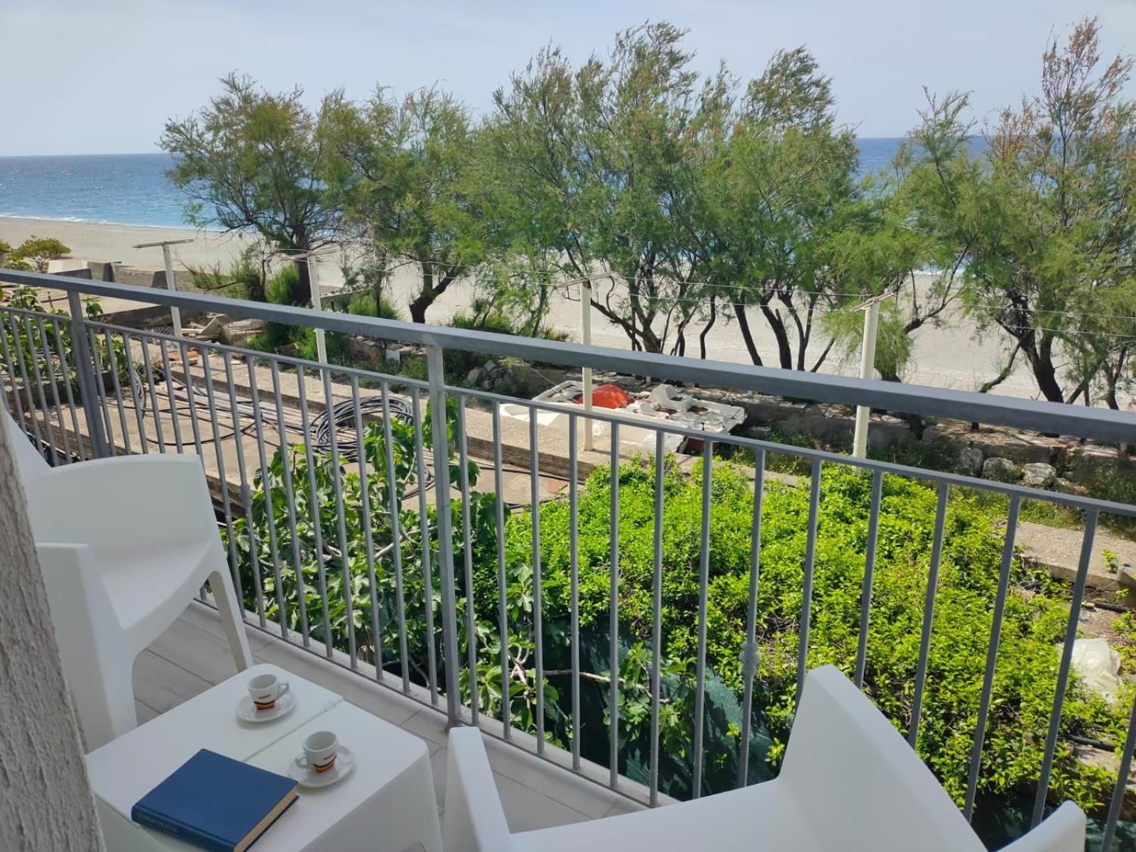 Comfort In Riva Al Mare Apartment