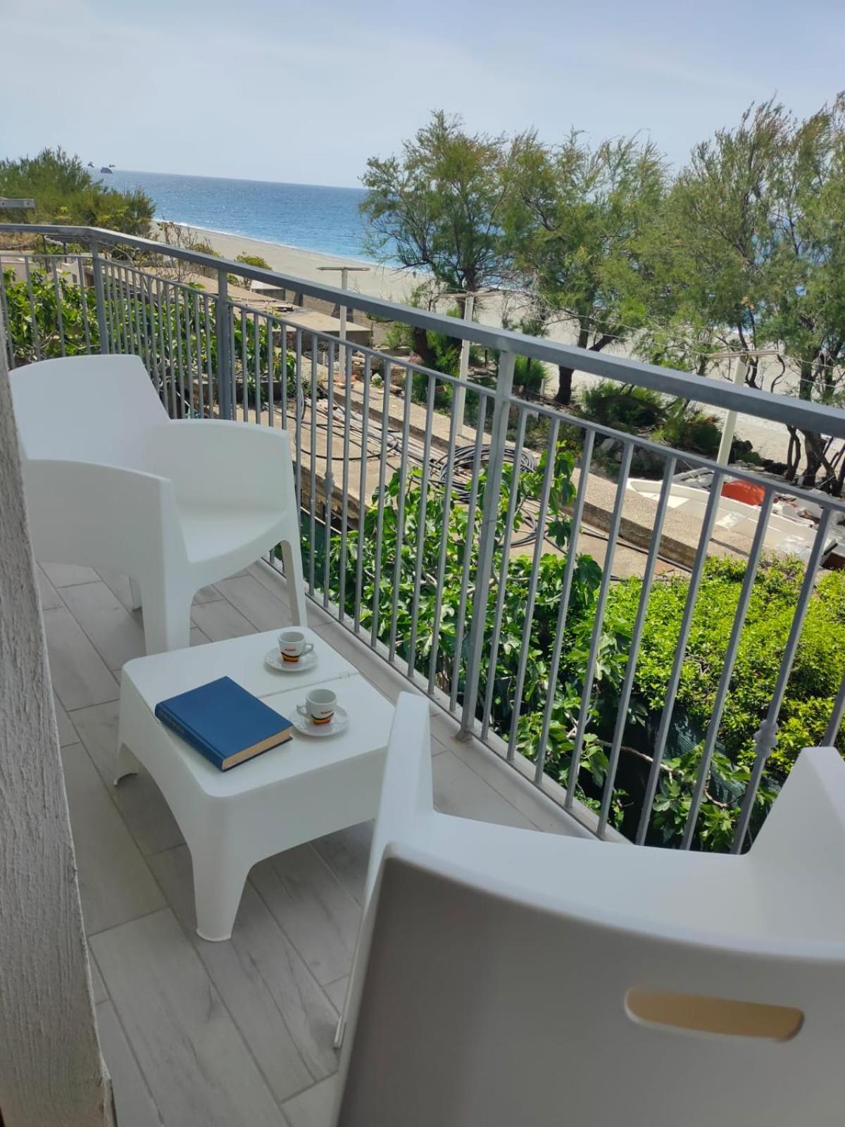Apartment Comfort In Riva Al Mare